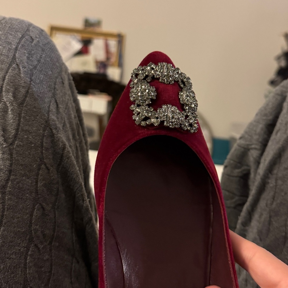 Manolo Blahnik Hangisi Burgundy Velvet Flats - Picture 7 of 7